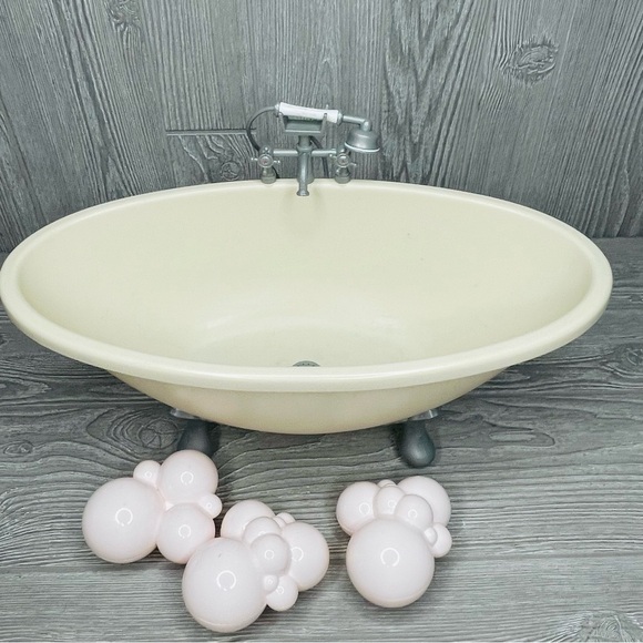 American Girl 18” Claw Foot Bath Tub with Shower Bubbles pretend play set bath - Picture 2 of 12